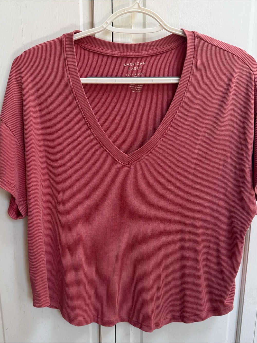 NWOT * American Eagle * Ribbed V-Neck Short Sleeve Top